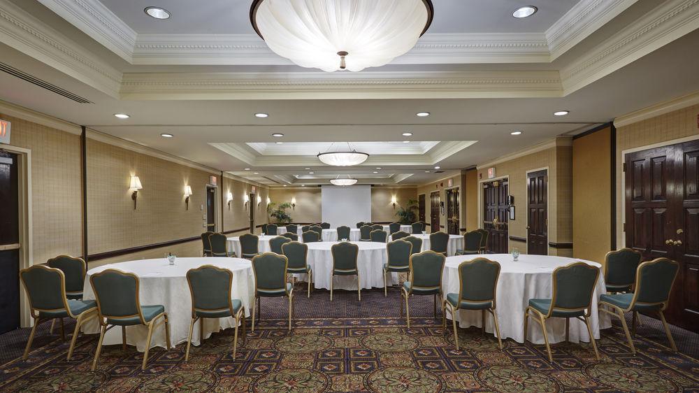 Embassy Hotel Parsippany